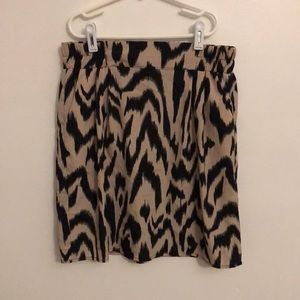 Black and Tan Patterned Francesca’s Lined Skirt - Size Medium